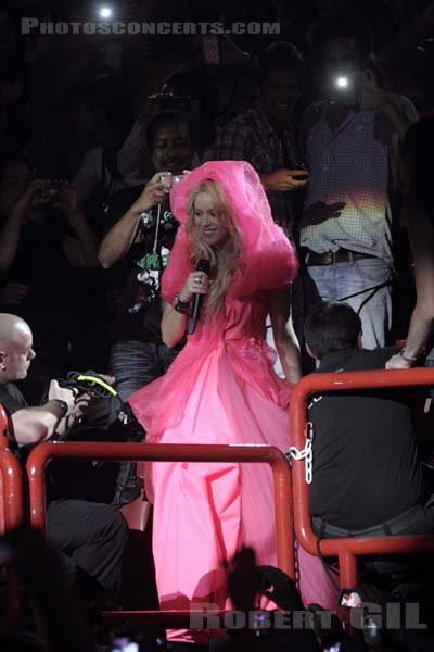 SHAKIRA - 2011-06-13 - PARIS - Bercy - 